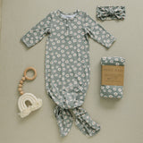 Light Green Daisy Bamboo Stretch Swaddle - HoneyBug 