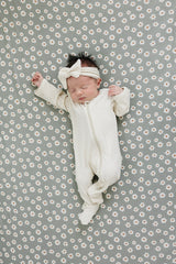 Light Green Daisy Bamboo Stretch Crib Sheet - HoneyBug 