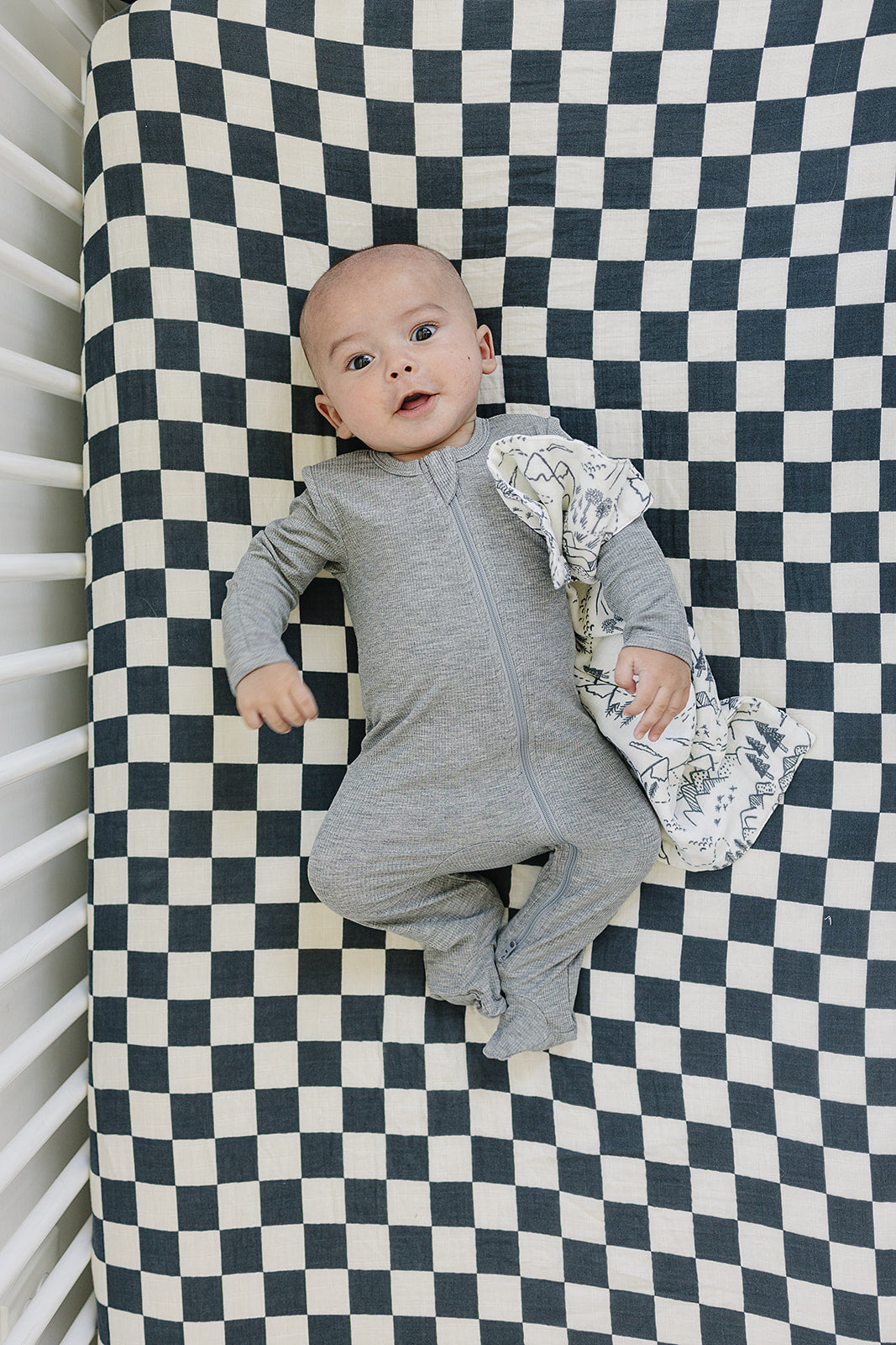 Charcoal Checkered Muslin Crib Sheet - HoneyBug 