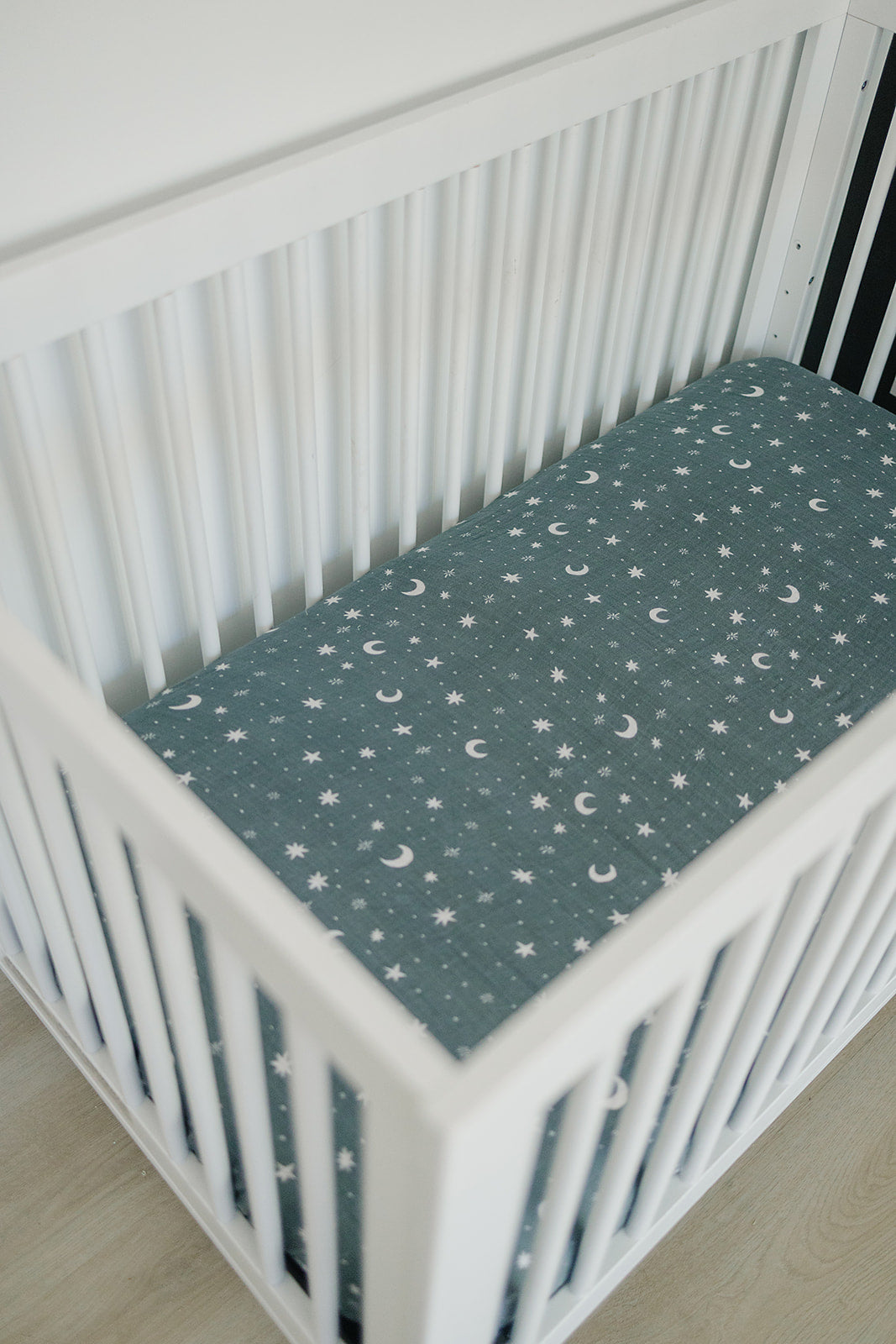 Night Sky Muslin Crib Sheet - HoneyBug 