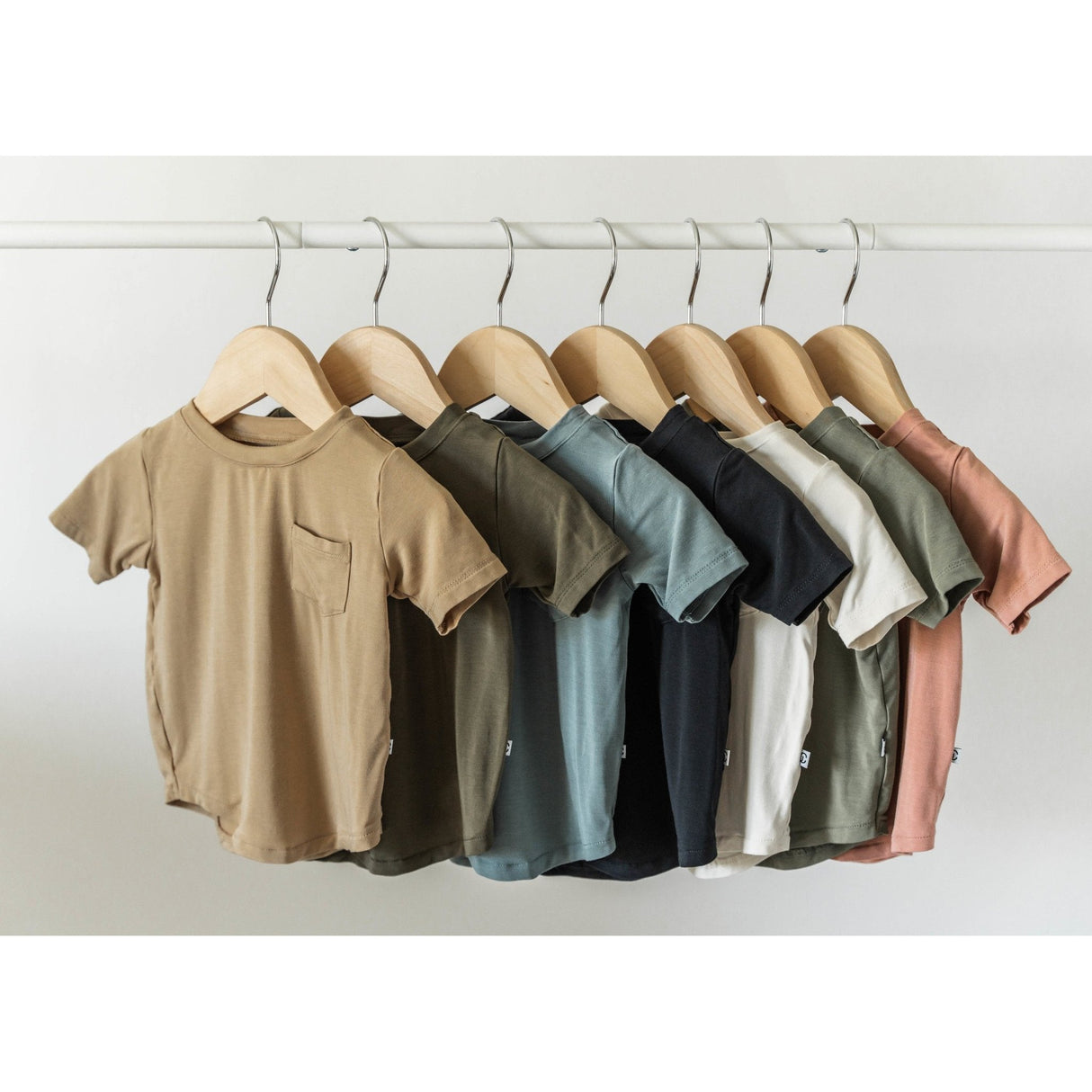 Pocket Tee Curved-Hem - Dark Olive - HoneyBug 