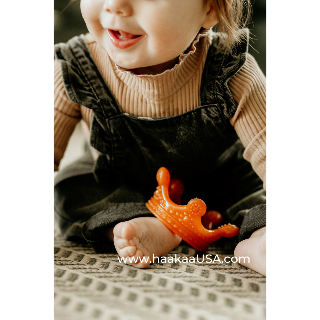 Haakaa Silicone Crown Teether - Amber