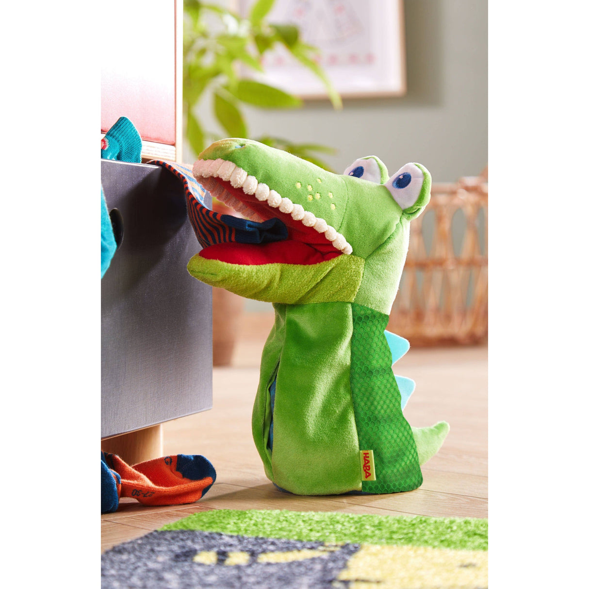 Eat-It-Up Croco Glove Puppet - HoneyBug 