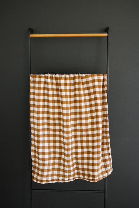 Gingham Muslin Swaddle Blanket - HoneyBug 