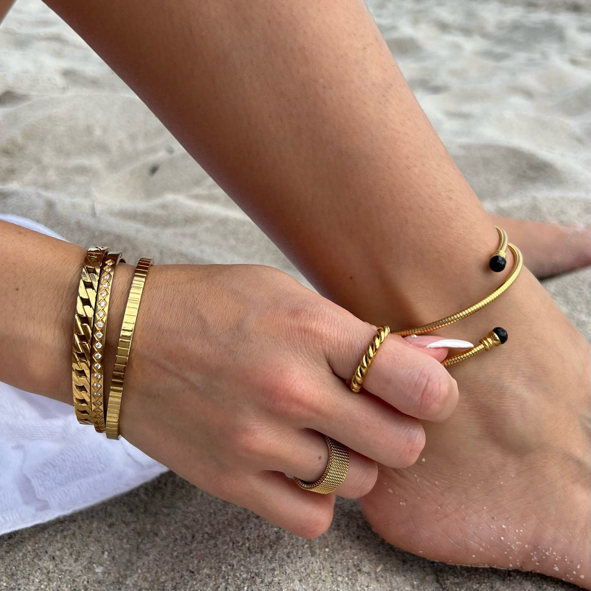 Etta Mesh Ring - HoneyBug 