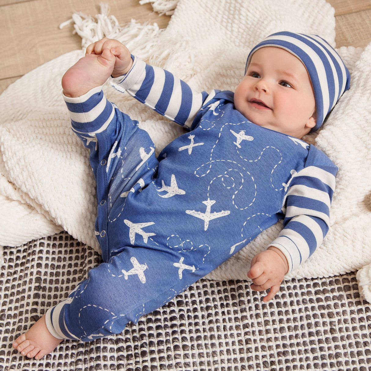 2-Pc Gift Set Airplanes Romper & Hat Outfit - HoneyBug 