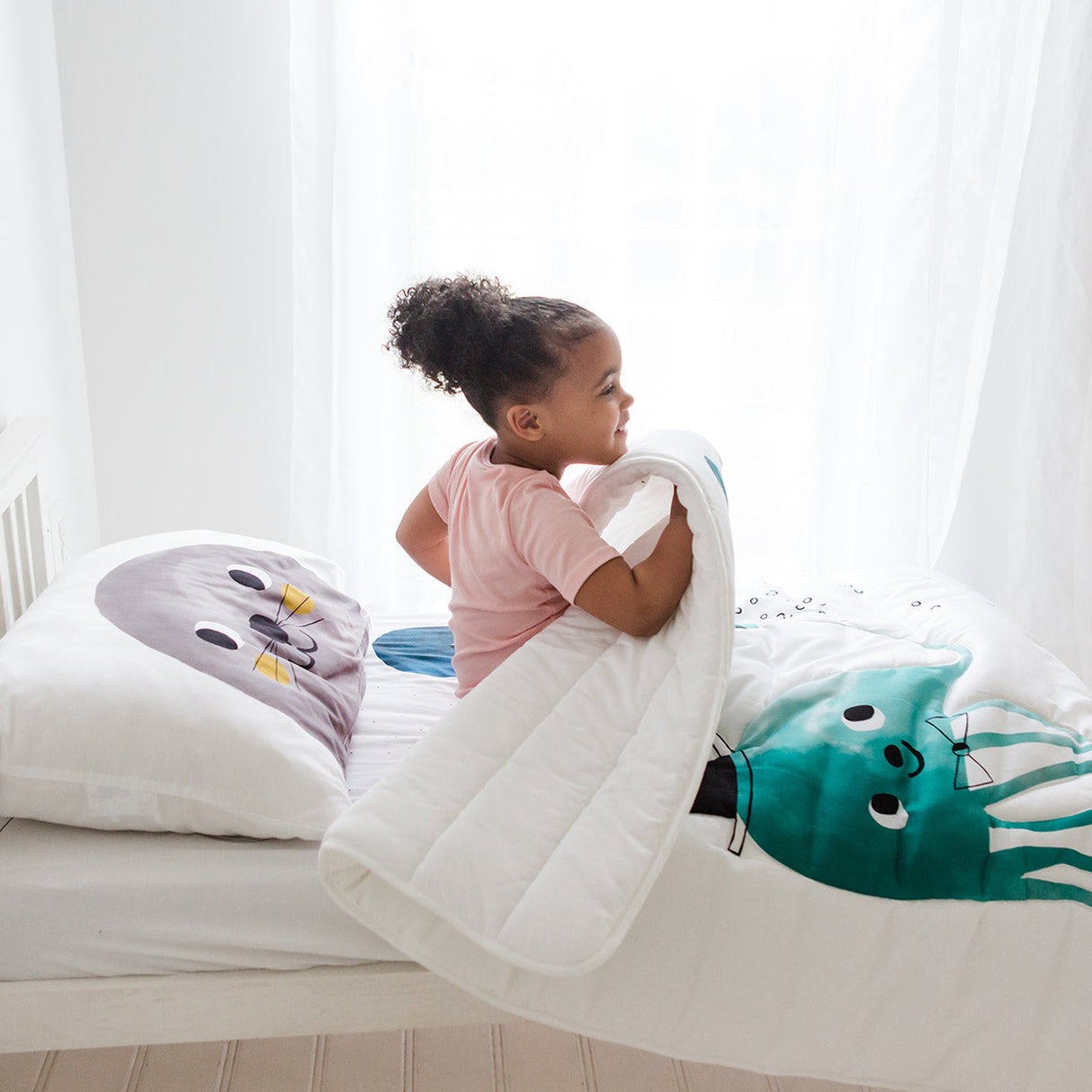 Jellyfish Toddler Comforter - HoneyBug 