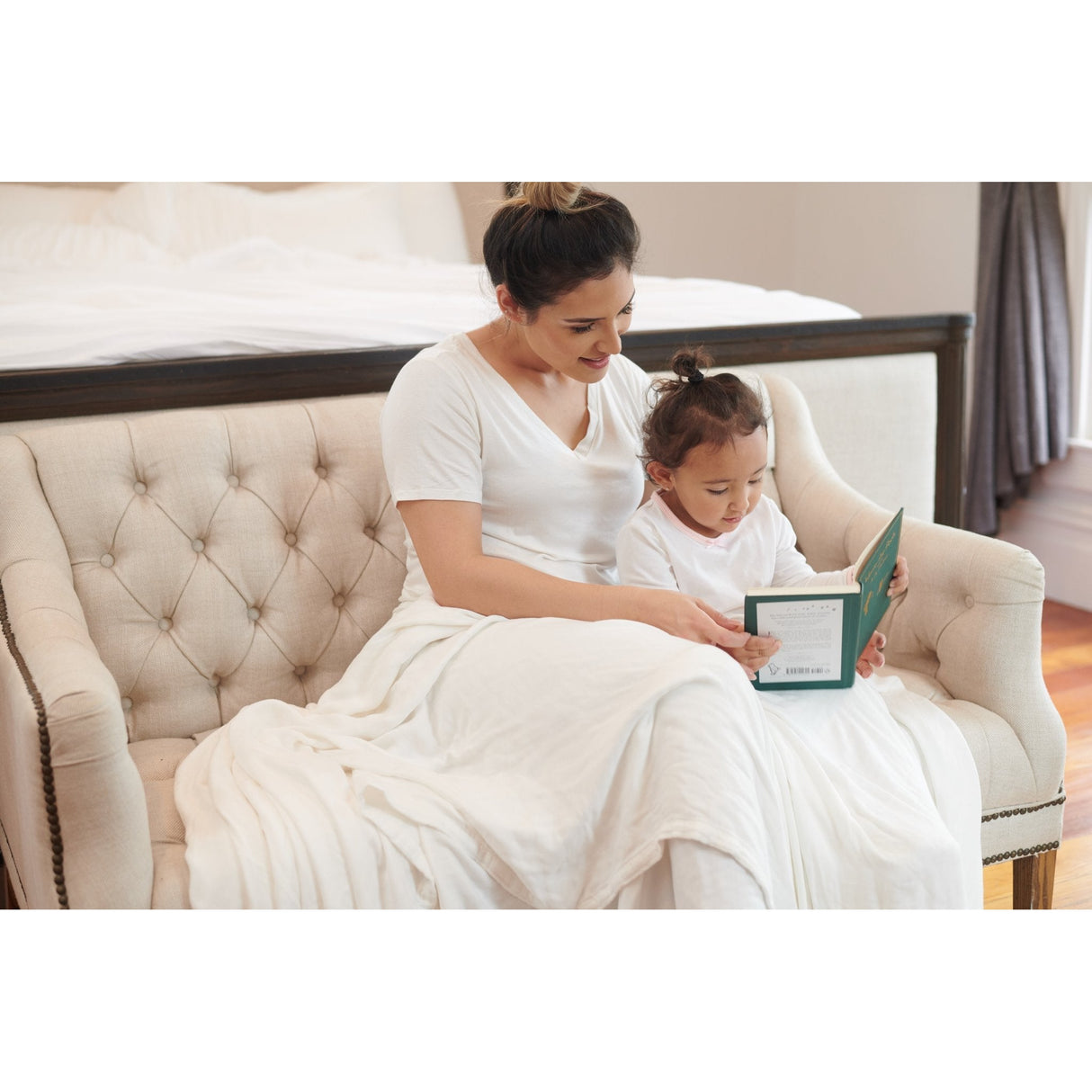 Pristine White Oversized Queen Bamboo Bed Blanket - HoneyBug 