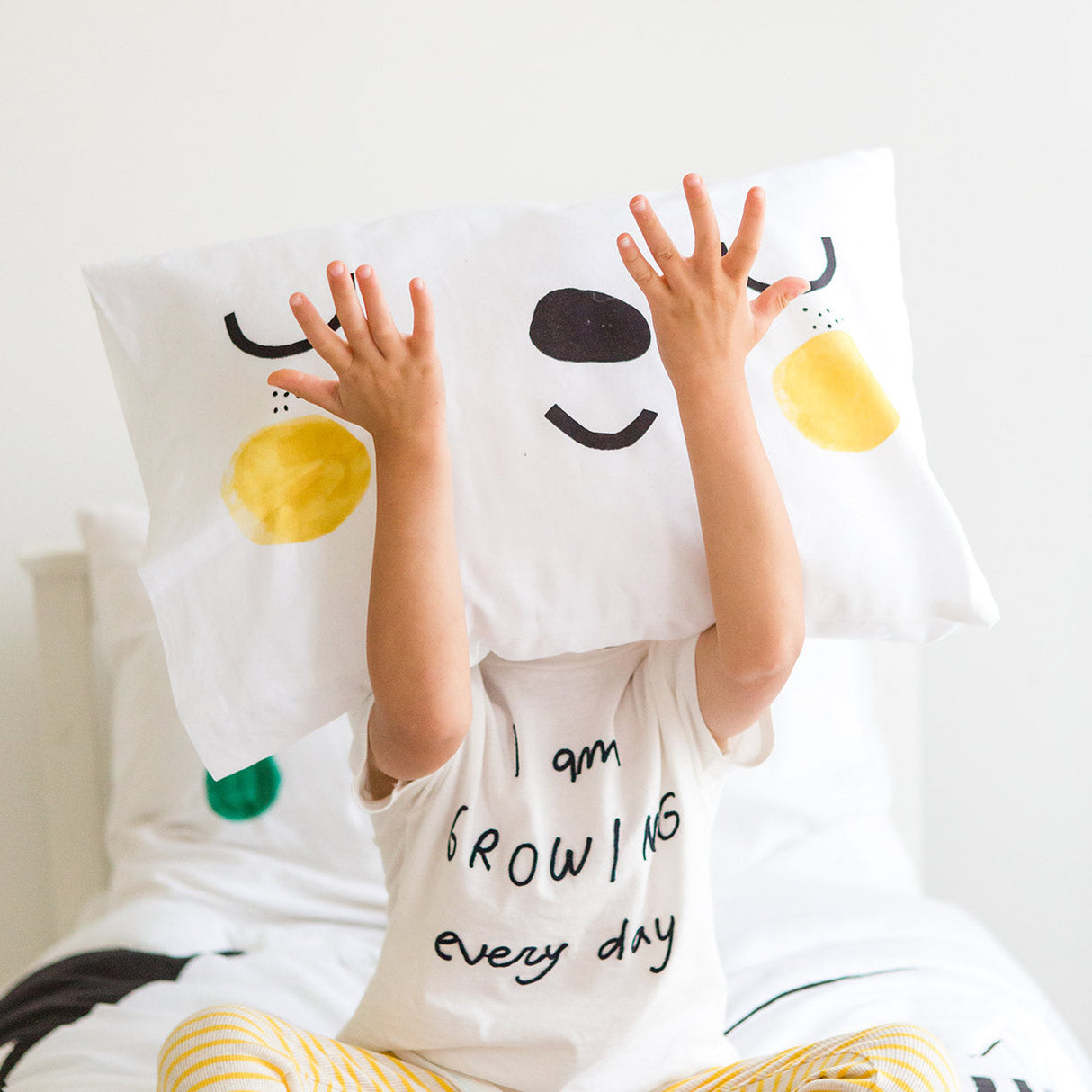 2-pack Happy Faces Standard Size Pillowcases - HoneyBug 