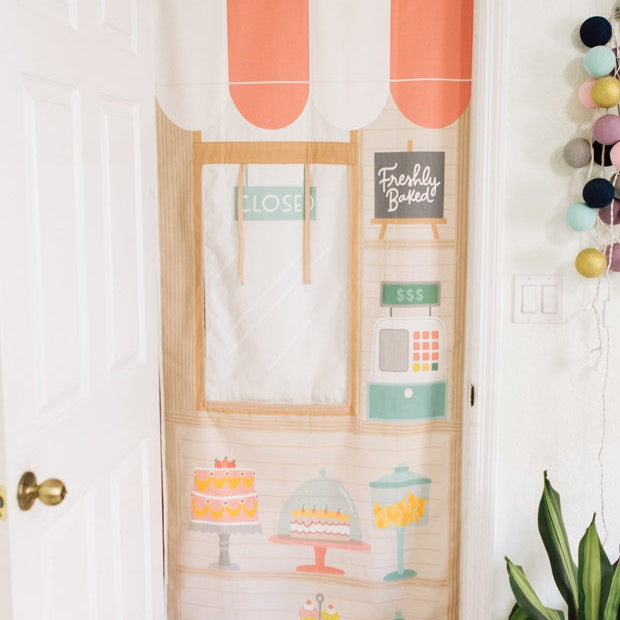 Farmer's Market & Bakery Doorway Storefront - HoneyBug 