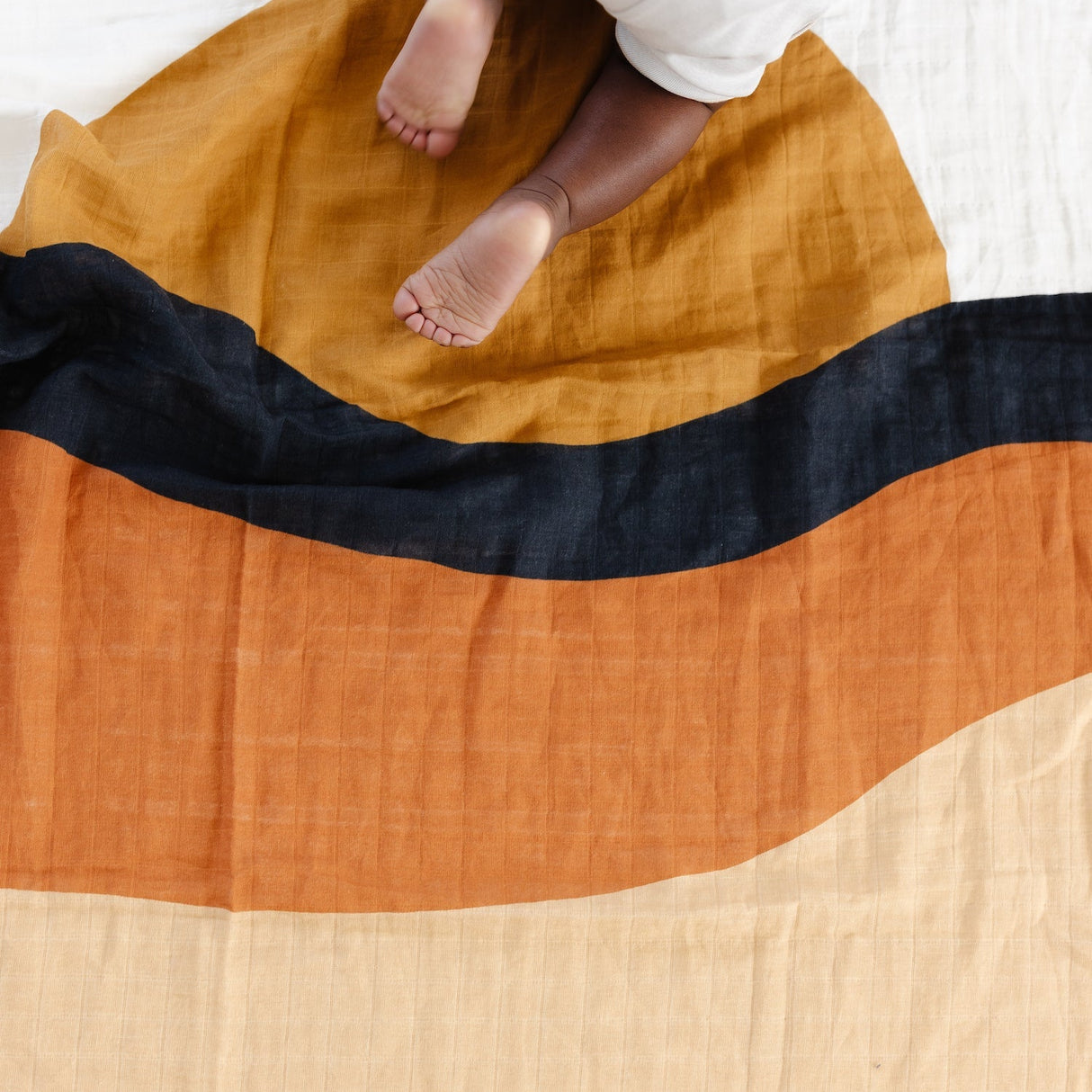 Sunset Swaddle - HoneyBug 