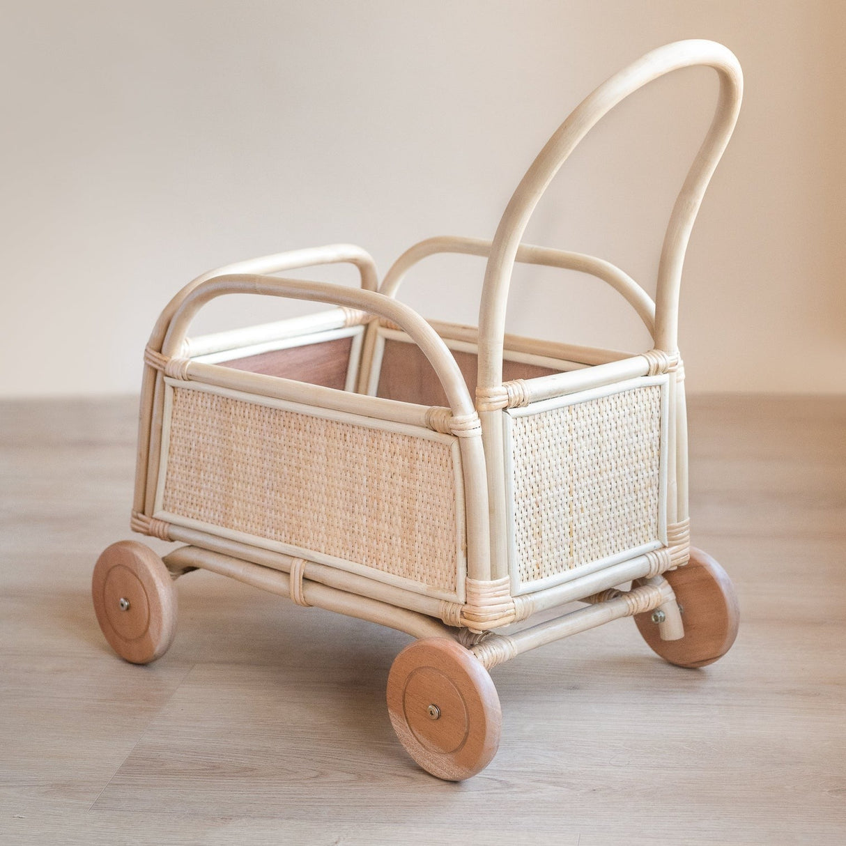 Ollie Rattan Push Car - HoneyBug 