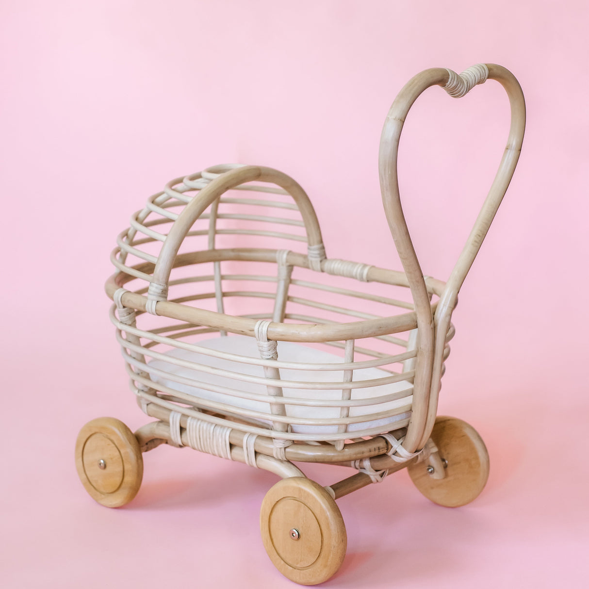 Harlow Pram - HoneyBug 